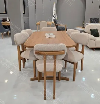 طاولة طعام ماكان