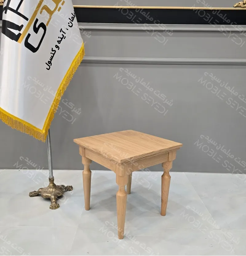 جلو مدل زیبای نیلای